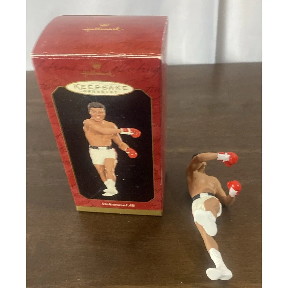 Hallmark Keepsake Muhammad Ali‎ Christmas Ornament 1999